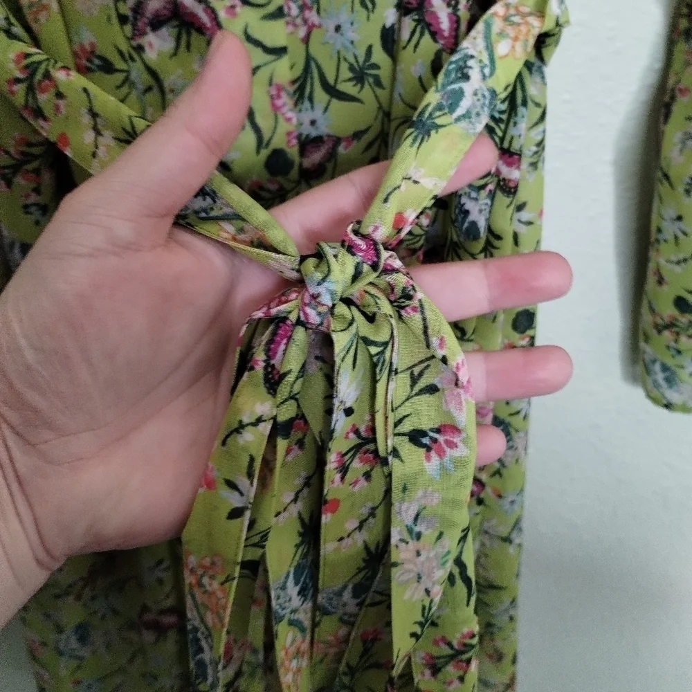 Cacique Seriously Sexy Collection Sheer Green Floral Butterfly Robe Size 18 / 20
